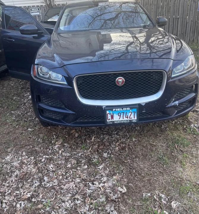 2017 Jaguar F-Pace - Image 2 of 6