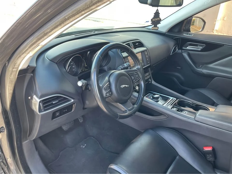 2017 Jaguar F-Pace - Image 12 of 19