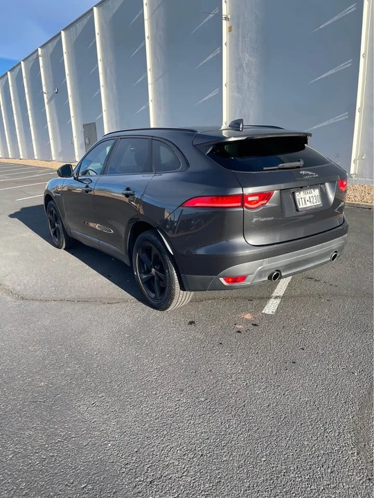 2017 Jaguar F-Pace - Image 5 of 19