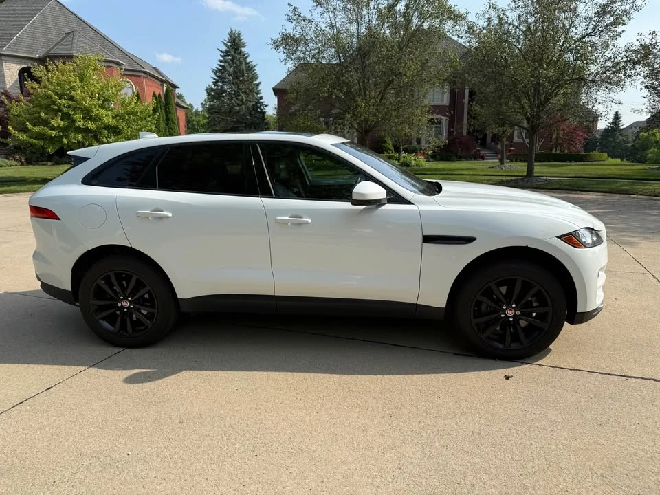 2017 Jaguar F-Pace - Image 3 of 7