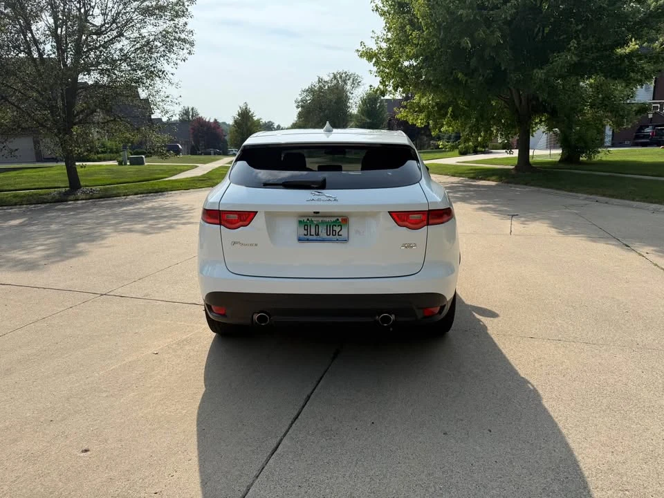 2017 Jaguar F-Pace - Image 4 of 7