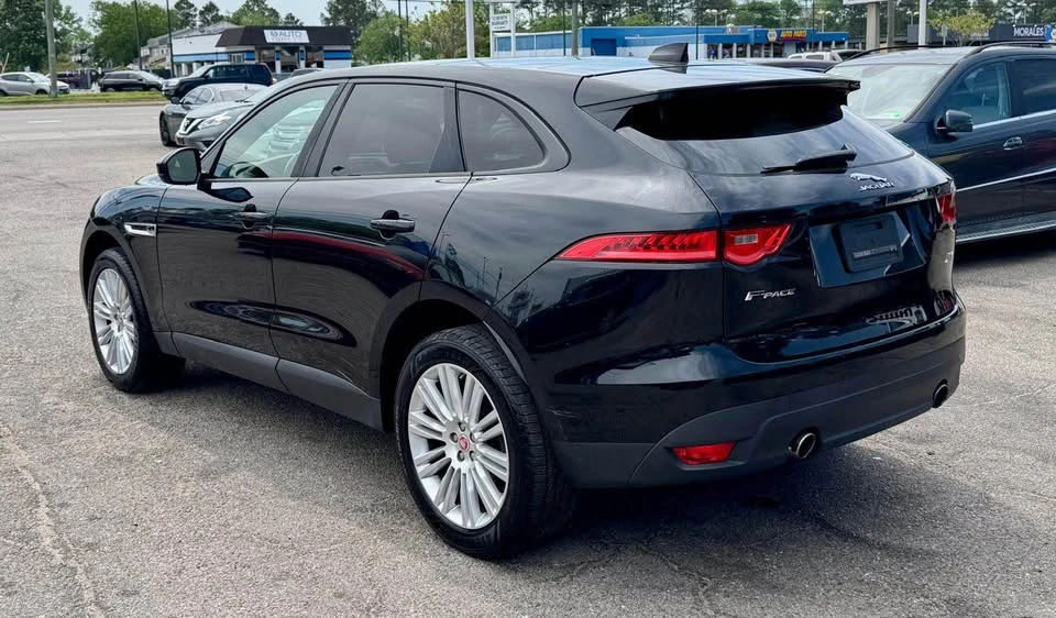 2017 Jaguar F-Pace - Image 7 of 20