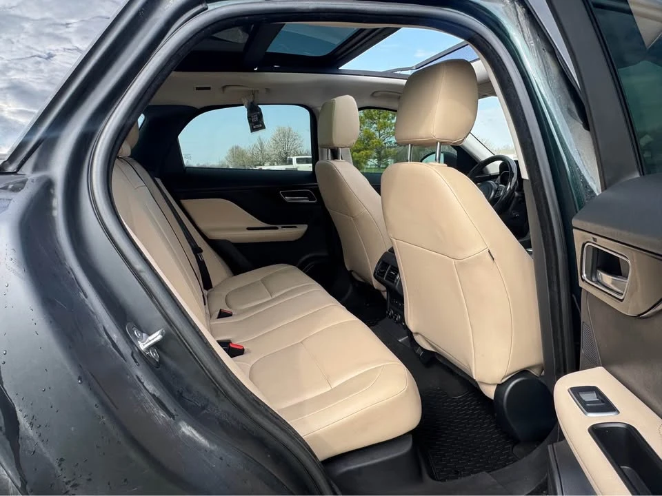 2017 Jaguar F-Pace - Image 14 of 20