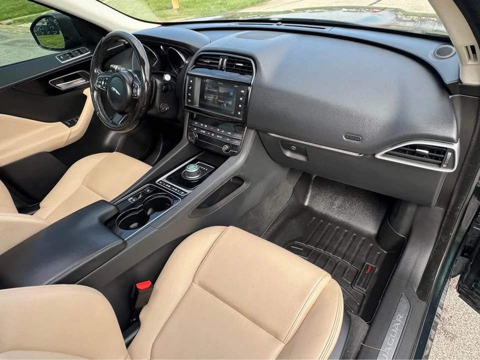 2017 Jaguar F-Pace - Image 20 of 20