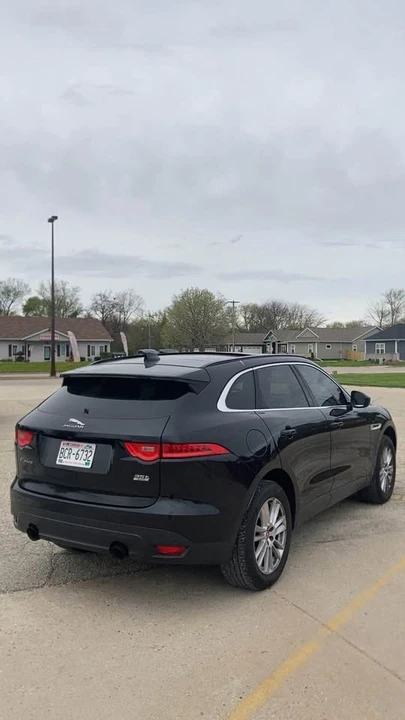 2017 Jaguar F-Pace - Image 3 of 14
