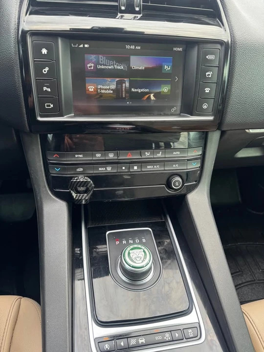 2017 Jaguar F-Pace - Image 6 of 20