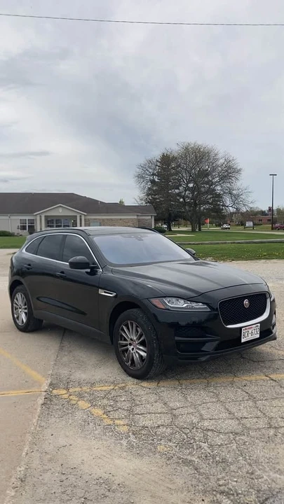 2017 Jaguar F-Pace - Image 2 of 14