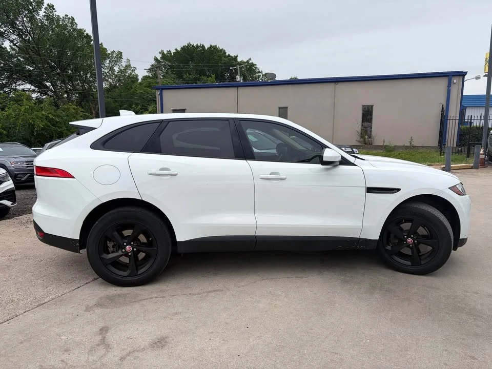 2017 Jaguar F-Pace - Image 4 of 8