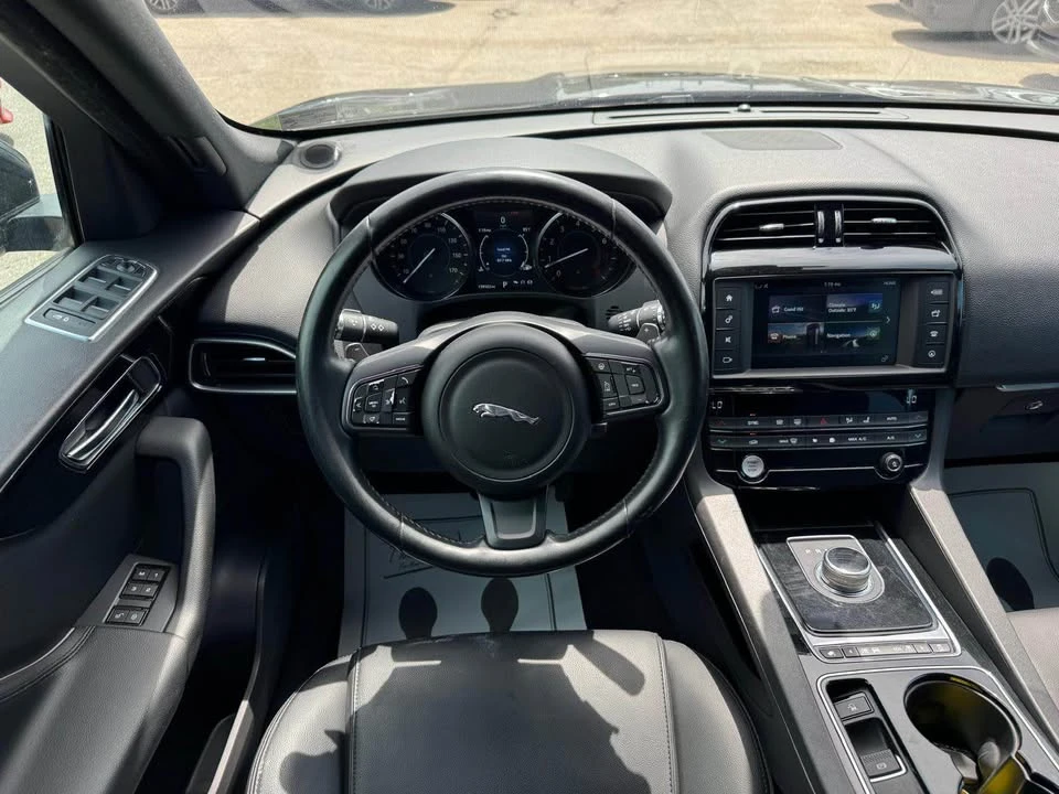 2017 Jaguar F-Pace - Image 17 of 19