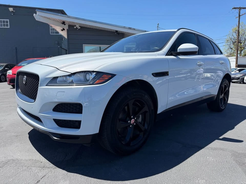 2017 Jaguar F-Pace - Image 3 of 21