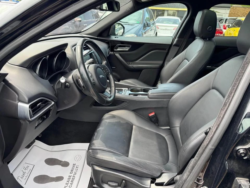2017 Jaguar F-Pace - Image 8 of 19
