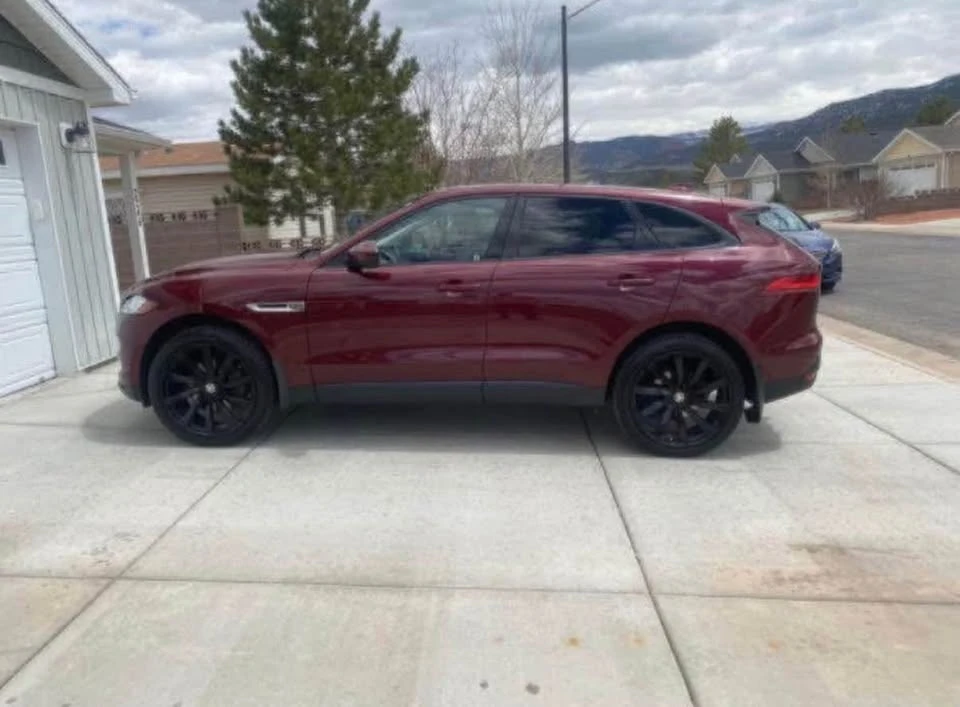 2017 Jaguar F-Pace - Image 2 of 13