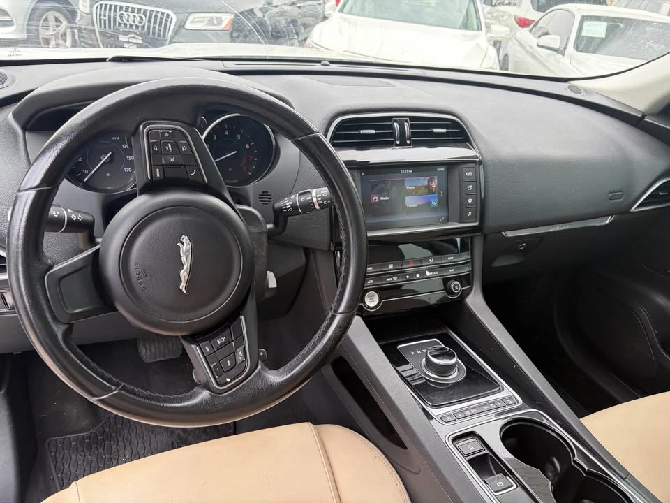 2017 Jaguar F-Pace - Image 8 of 8