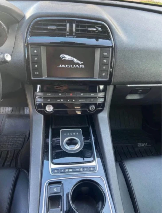 2017 Jaguar F-Pace - Image 3 of 13