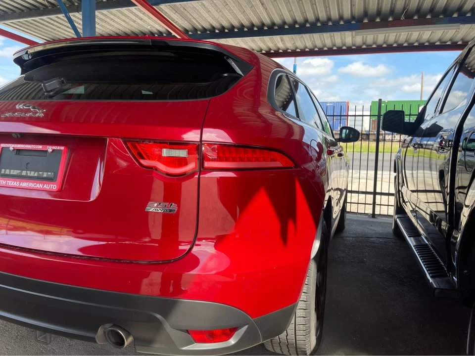 2017 Jaguar F-Pace - Image 4 of 9