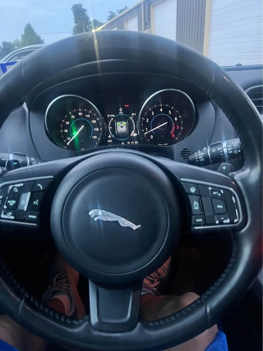 2017 Jaguar F-Pace - Image 16 of 20