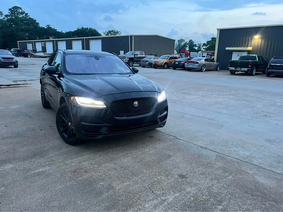 2017 Jaguar F-Pace - Image 5 of 20