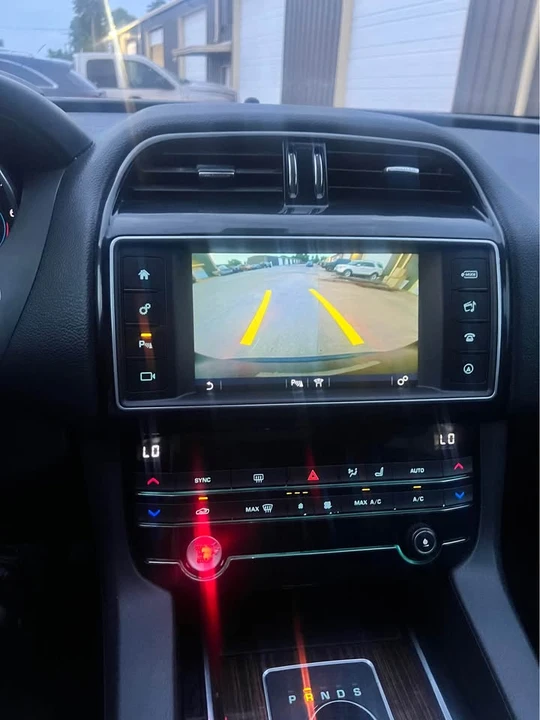 2017 Jaguar F-Pace - Image 18 of 20