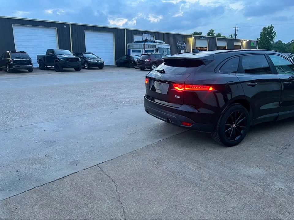 2017 Jaguar F-Pace - Image 3 of 20