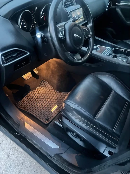 2017 Jaguar F-Pace - Image 14 of 20