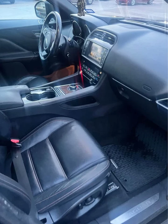 2017 Jaguar F-Pace - Image 7 of 20
