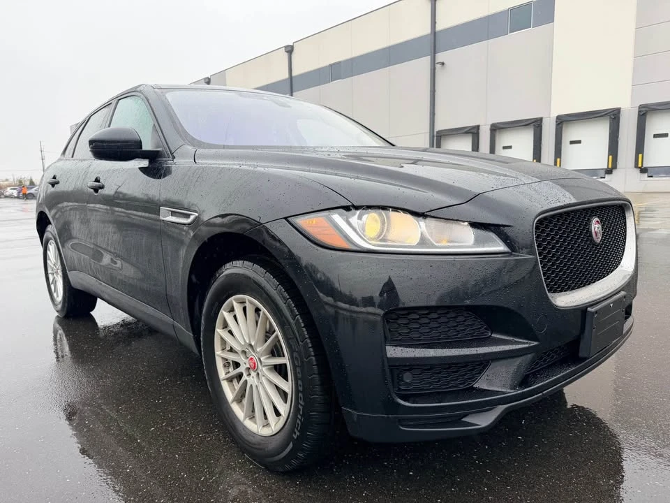 2017 Jaguar F-Pace - Image 3 of 17