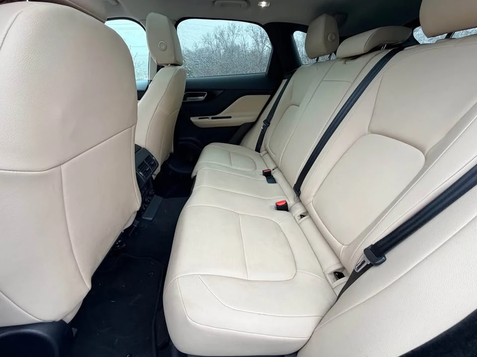 2017 Jaguar F-Pace - Image 8 of 17