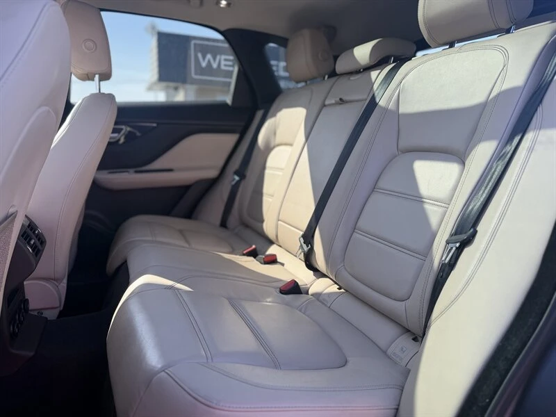 2017 Jaguar F-Pace - Image 10 of 18