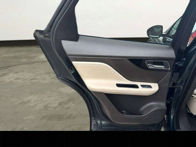 2017 Jaguar F-Pace - Image 12 of 20