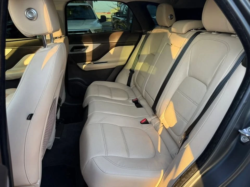 2017 Jaguar F-Pace - Image 15 of 17