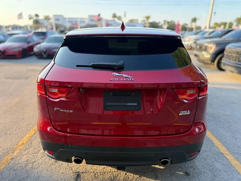 2017 Jaguar F-Pace - Image 5 of 17