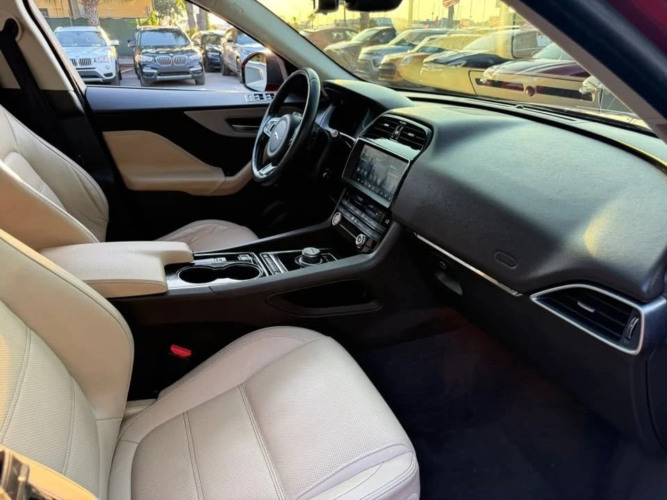 2017 Jaguar F-Pace - Image 12 of 17
