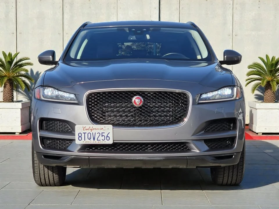 2017 Jaguar F-Pace - Image 3 of 19