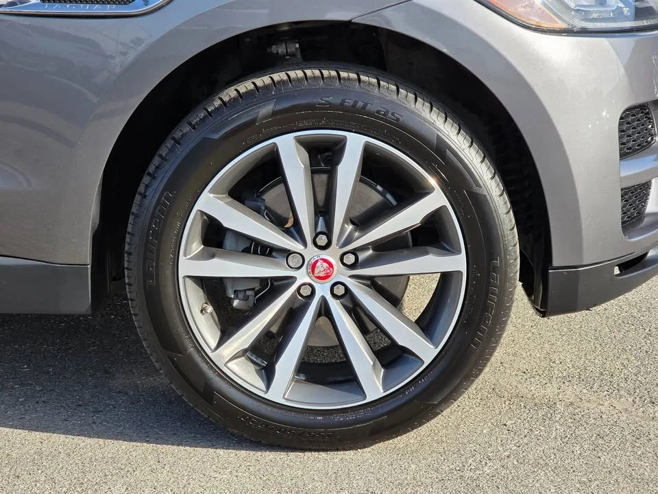 2017 Jaguar F-Pace - Image 8 of 19