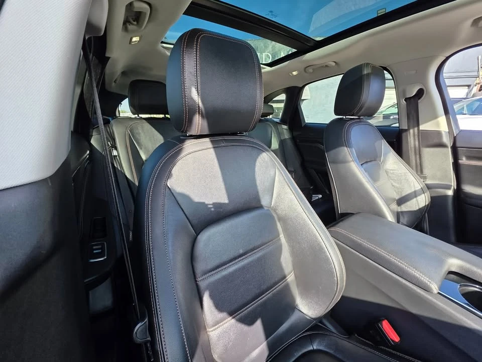 2017 Jaguar F-Pace - Image 11 of 19