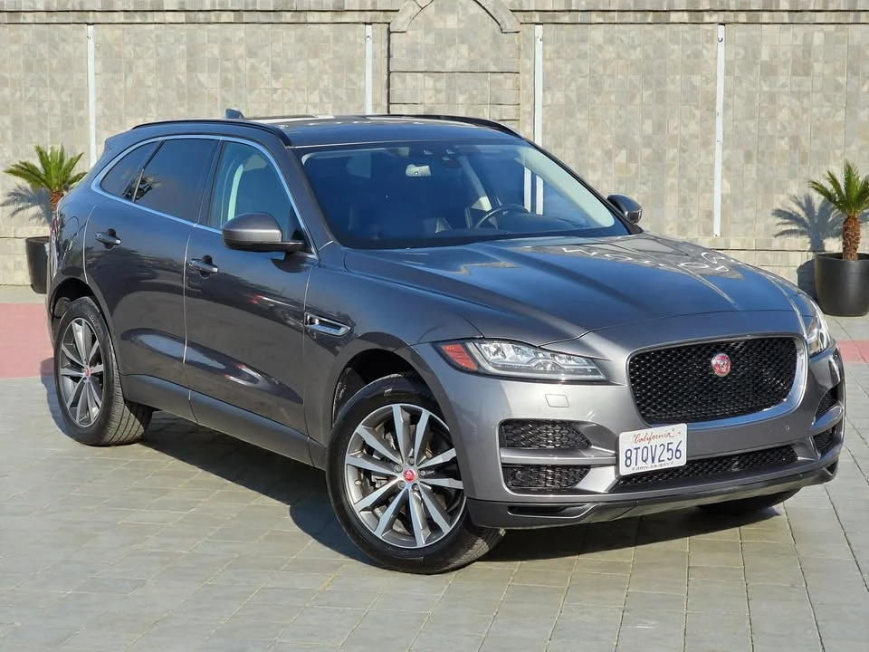 2017 Jaguar F-Pace - Image 2 of 19