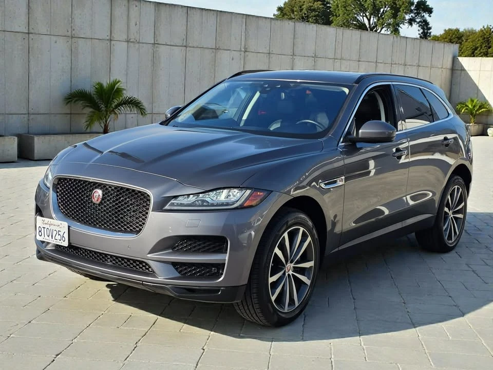 2017 Jaguar F-Pace - Image 4 of 19