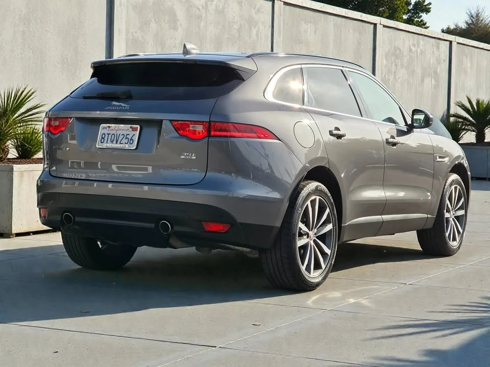 2017 Jaguar F-Pace - Image 7 of 19