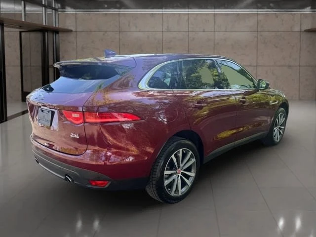 2017 Jaguar F-Pace - Image 8 of 20