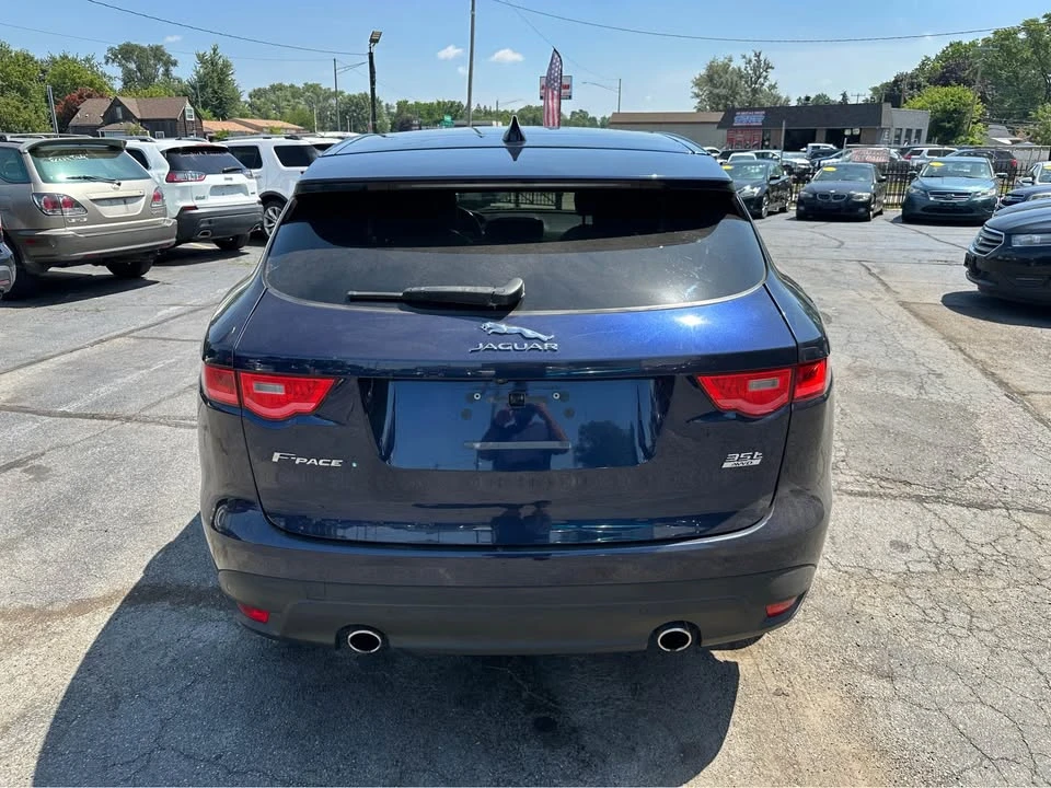 2017 Jaguar F-Pace - Image 5 of 17