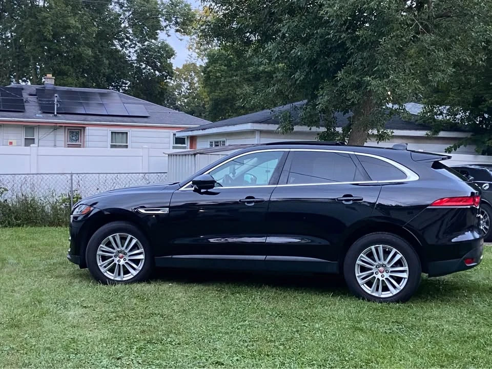 2017 Jaguar F-Pace - Image 3 of 13