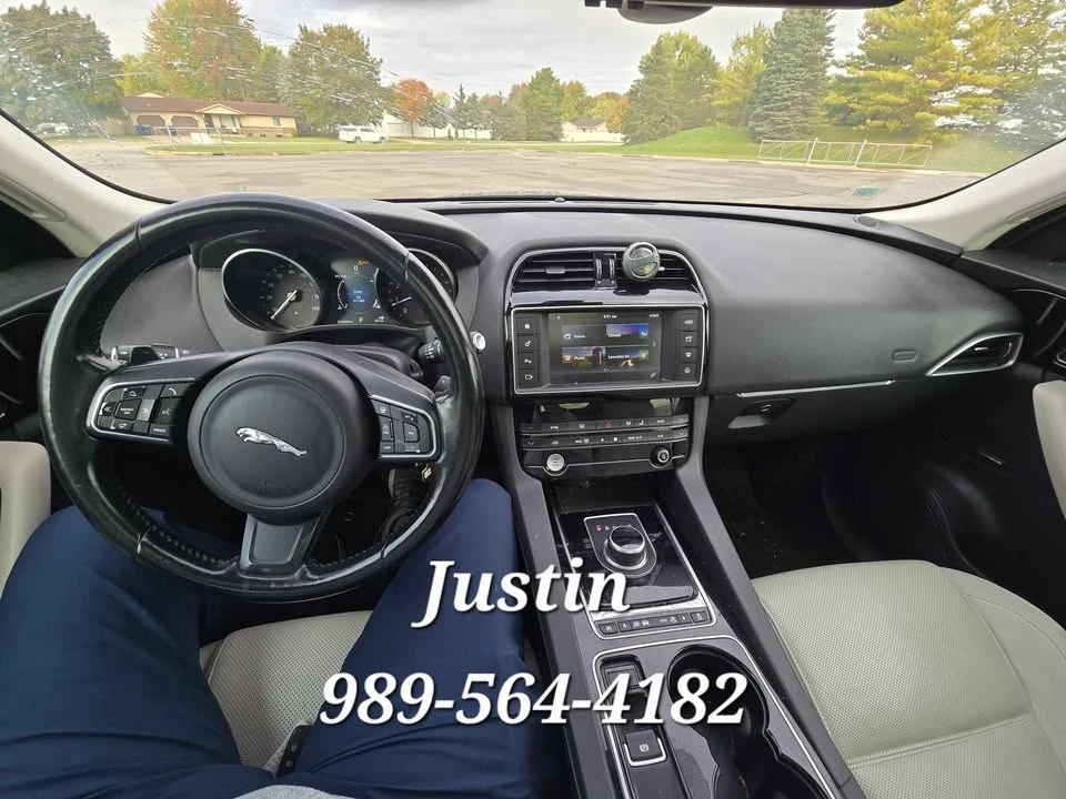 2017 Jaguar F-Pace - Image 6 of 7