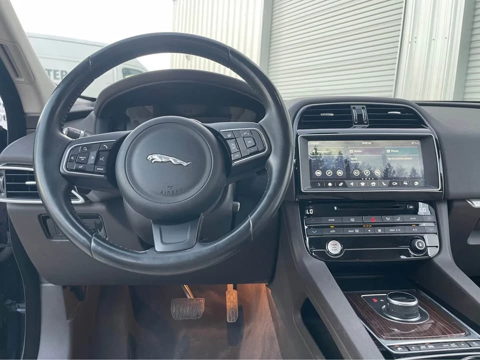 2017 Jaguar F-Pace - Image 19 of 19