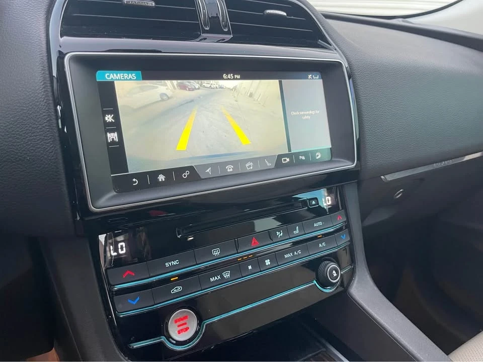 2017 Jaguar F-Pace - Image 18 of 19