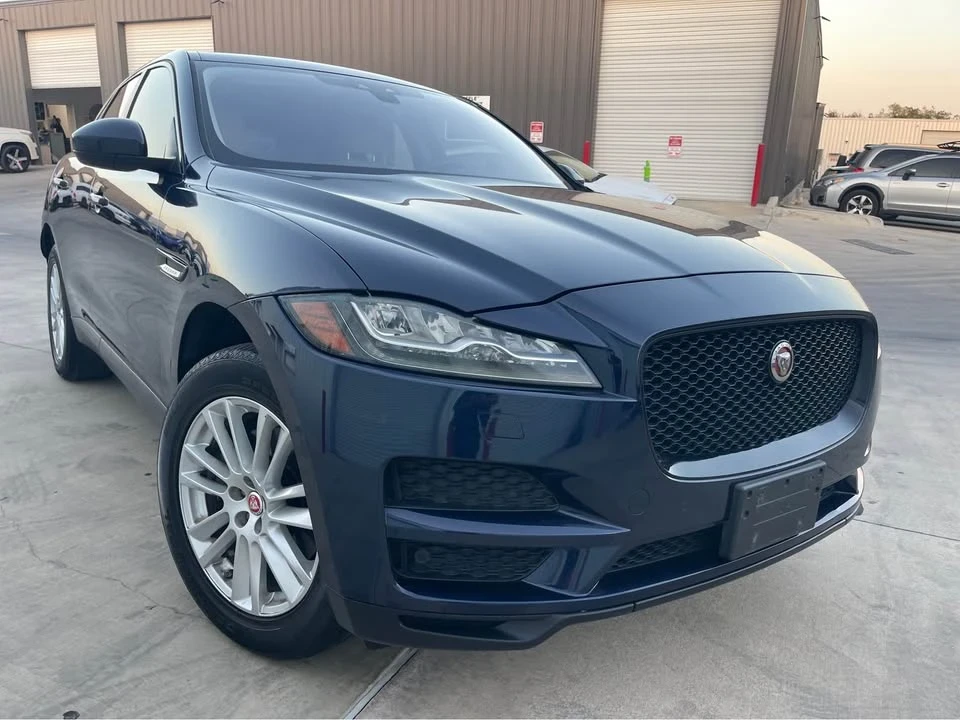 2017 Jaguar F-Pace - Image 2 of 19