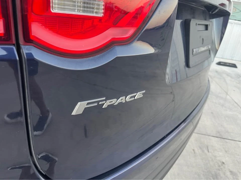 2017 Jaguar F-Pace - Image 9 of 19