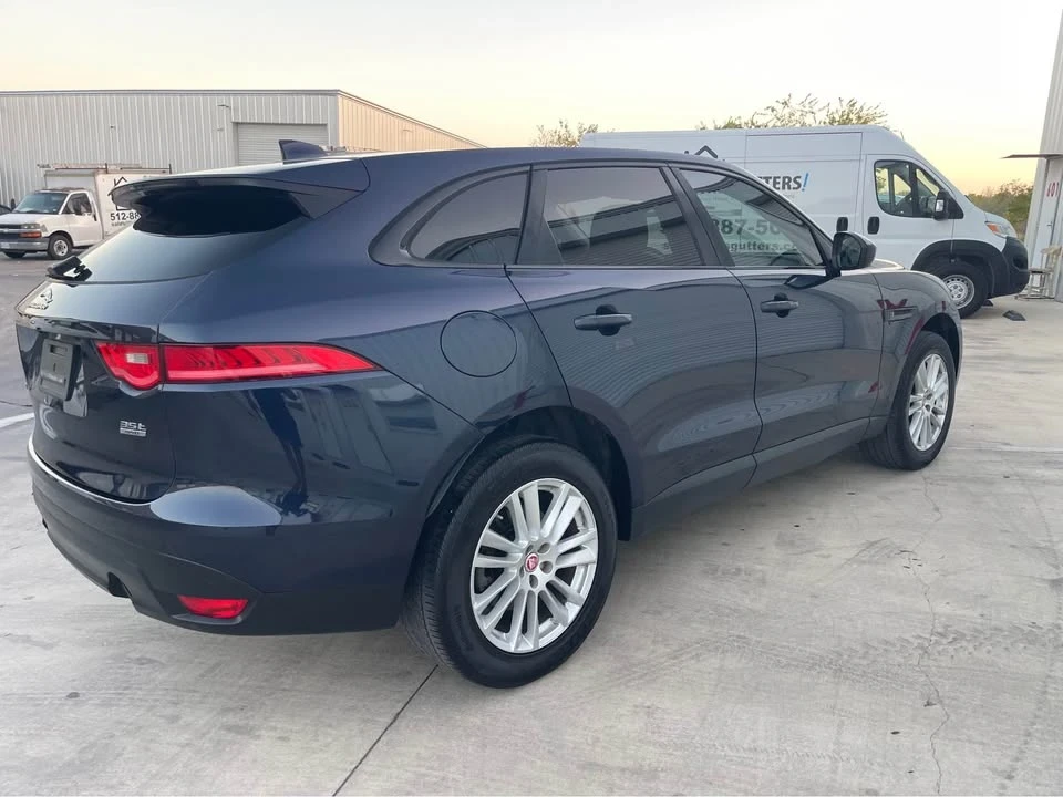 2017 Jaguar F-Pace - Image 5 of 19