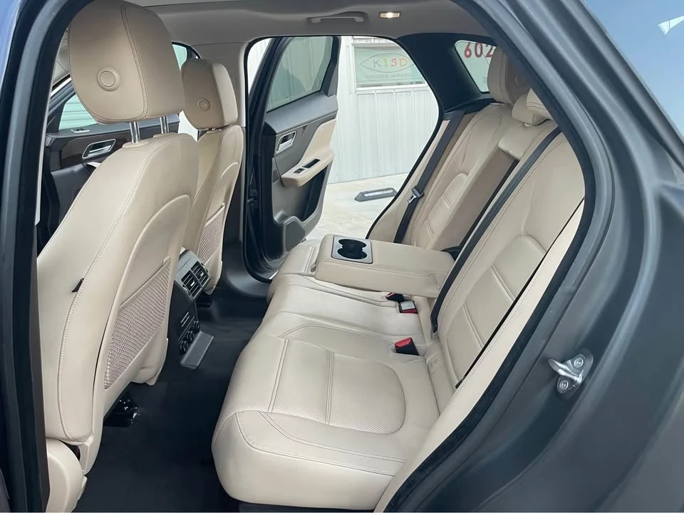 2017 Jaguar F-Pace - Image 11 of 19