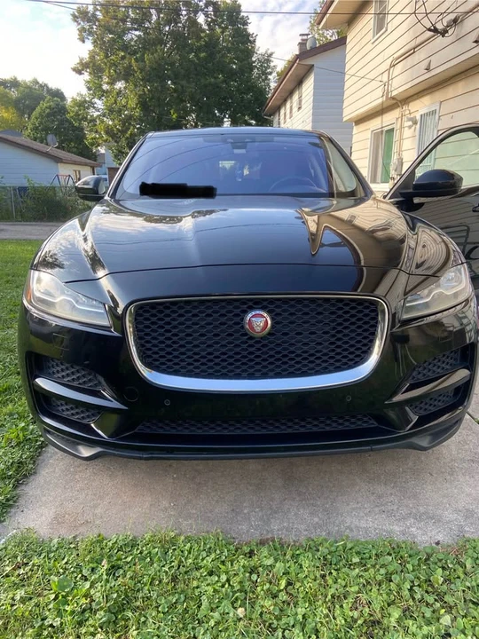 2017 Jaguar F-Pace - Image 12 of 13