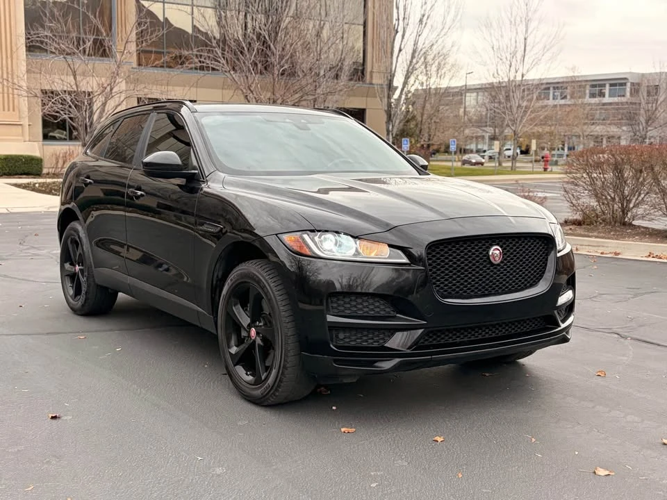 2017 Jaguar F-Pace - Image 3 of 8